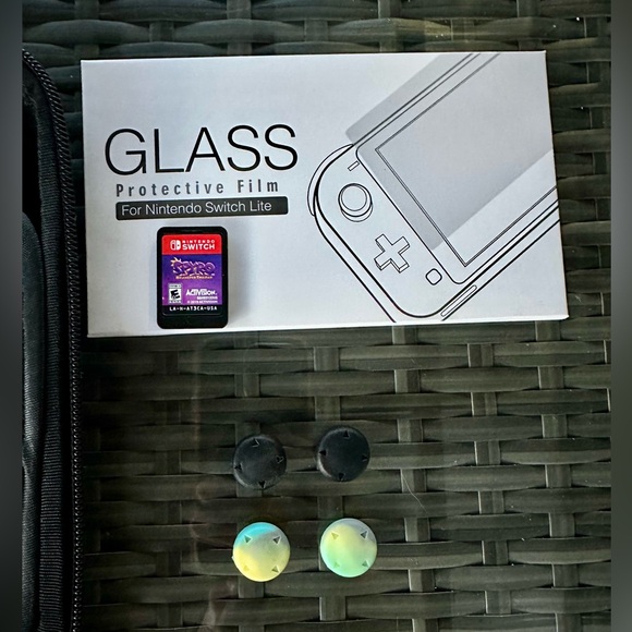 Nintendo Switch Lite - Picture 7 of 9